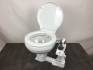 Johnson Pump AquaT Toilette kompakt mit manueller Pumpe